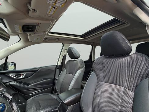 Used 2019 Subaru Forester Premium AWD/4WD image 16