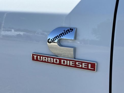 Used 2025 RAM 3500 Tradesman w/ Chrome Appearance Group image 33