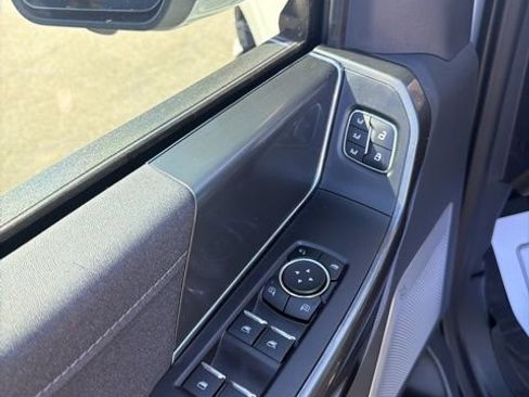 Used 2023 Ford F150 Lariat w/ Equipment Group 502A High image 10