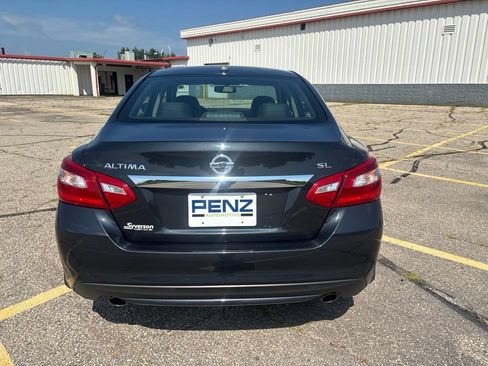 Used 2017 Nissan Altima 2.5 SL FWD image 7
