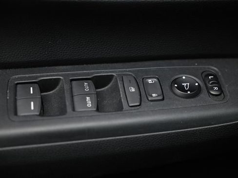 Used 2024 Honda CR-V EX image 17