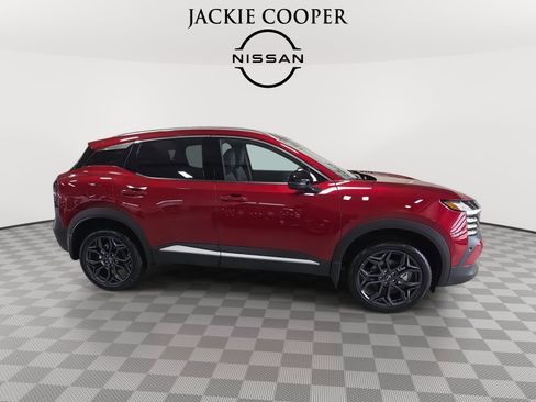 New 2026 Nissan Kicks SR image 4