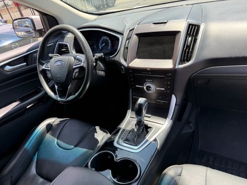 Used 2018 Ford Edge Titanium w/ Equipment Group 301A FWD image 24