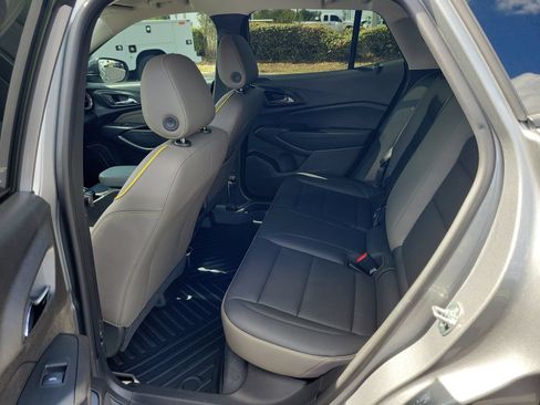 Used 2025 Chevrolet Trax ACTIV w/ Driver Confidence Package FWD image 11