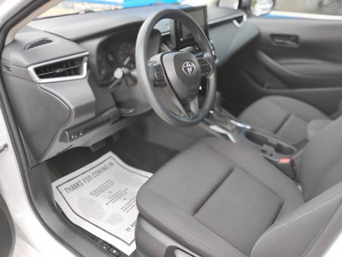 Used 2024 Toyota Corolla LE FWD image 19