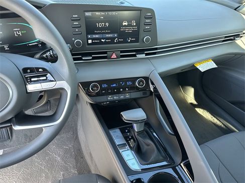 New 2026 Hyundai Elantra Blue image 27