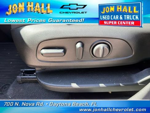 Used 2020 Chevrolet Equinox LS w/ LS Convenience Package FWD image 16