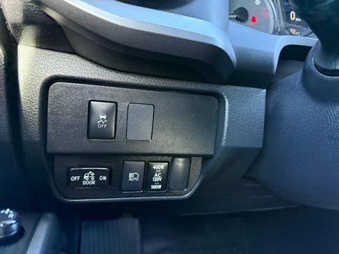 Used 2022 Toyota Tacoma TRD Off-Road image 25