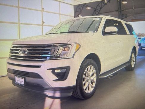 Used 2021 Ford Expedition Max XLT image 3