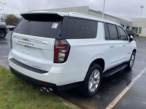 Used 2023 Chevrolet Suburban Premier image 8