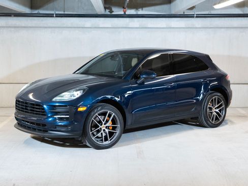 Certified 2020 Porsche Macan AWD/4WD image 1