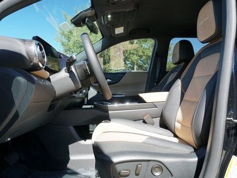 New 2026 Chevrolet Equinox ACTIV image 19