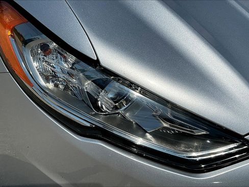 Used 2017 Ford Fusion S image 27