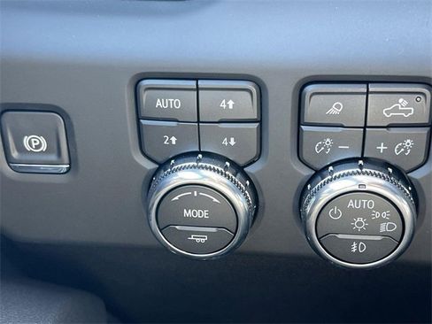 New 2026 GMC Sierra 2500 AT4 w/ AT4 Premium Plus Package image 21