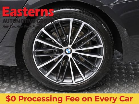 Used 2023 BMW 530i w/ Convenience Package RWD image 8