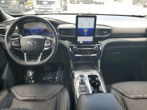 Used 2023 Ford Explorer ST w/ Equipment Group 401A AWD/4WD image 18