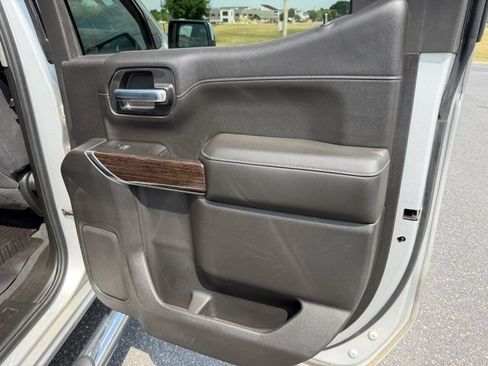 Used 2020 GMC Sierra 1500 SLE w/ SLE Value Package AWD/4WD image 25