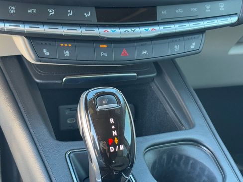 Used 2021 Cadillac XT4 Premium Luxury image 26