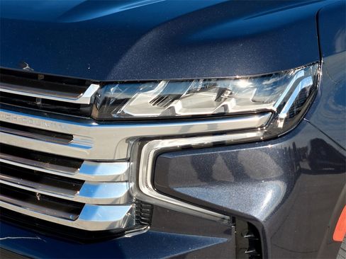 Used 2023 Chevrolet Tahoe High Country image 3