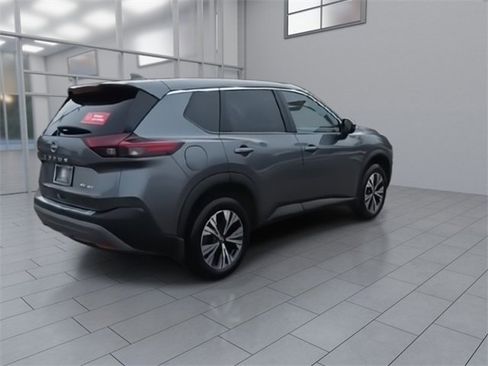 Certified 2022 Nissan Rogue SV image 8