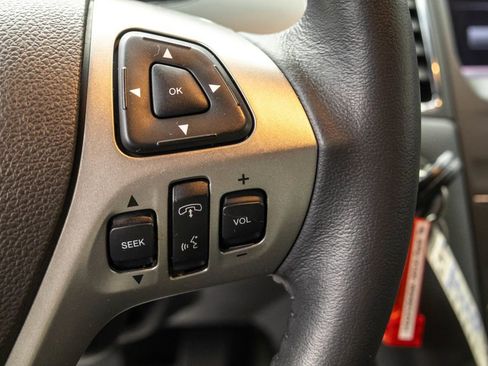 Used 2014 Ford Taurus SEL w/ Equipment Group 201A image 17