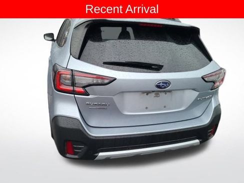 Used 2022 Subaru Outback Limited image 9
