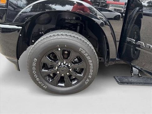 Used 2024 RAM 2500 Limited image 17