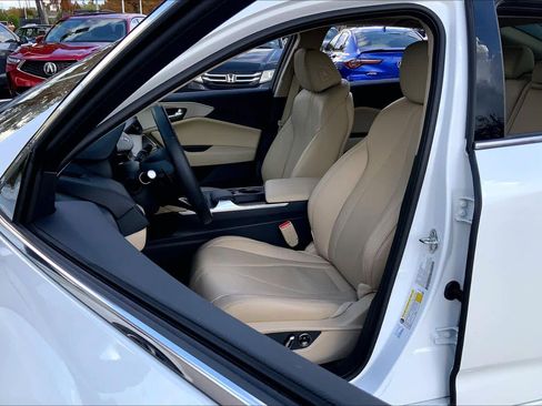 Certified 2025 Acura TLX w/ Technology Package image 8