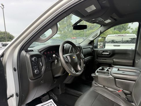 Used 2023 Chevrolet Silverado 2500 W/T w/ WT Convenience Package AWD/4WD image 6
