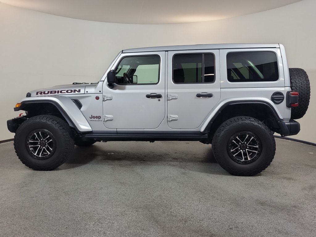 Used 2024 Jeep Wrangler Unlimited Rubicon AWD/4WD image 5