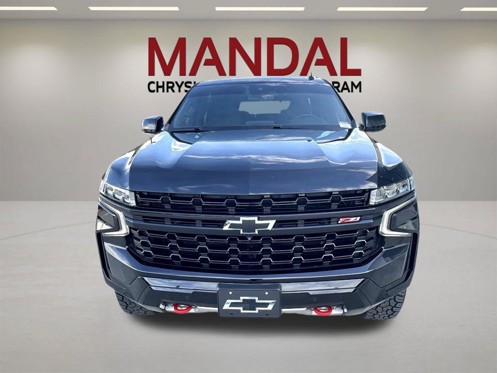 Used 2024 Chevrolet Tahoe Z71 w/ Luxury Package AWD/4WD image 3