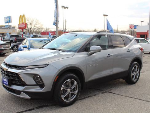 Used 2023 Chevrolet Blazer LT image 9