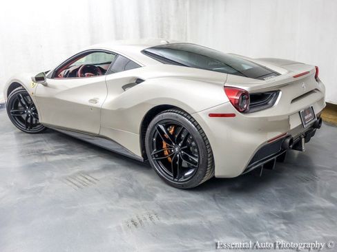 Used 2016 Ferrari 488 GTB RWD image 12