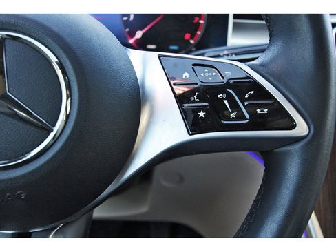 Used 2023 Mercedes-Benz C 300 4MATIC Sedan image 12