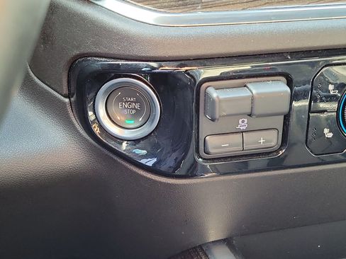 Used 2024 Chevrolet Silverado 1500 RST AWD/4WD image 25