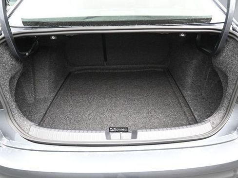 New 2026 Volkswagen Jetta SE FWD image 12