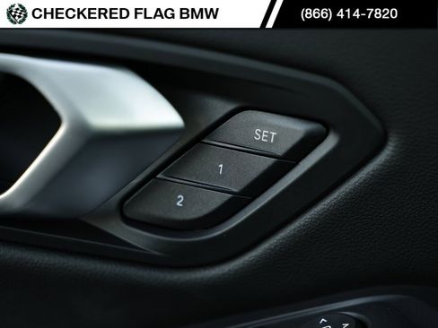 Used 2025 BMW 330i Sedan w/ M Sport Package image 18