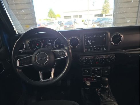 Used 2022 Jeep Wrangler Unlimited Rubicon 4xe w/ Cold Weather Group image 16