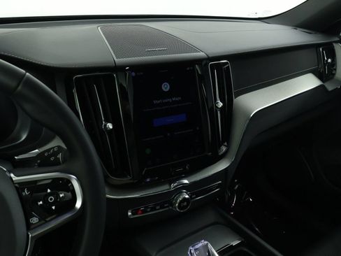 Certified 2024 Volvo XC60 T8 Ultimate w/ Climate Package AWD/4WD image 9