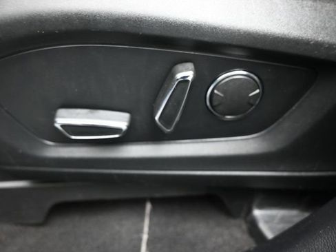 Used 2020 Ford Explorer Limited image 31