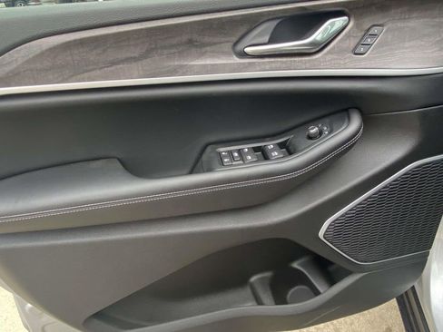 New 2026 Jeep Grand Cherokee Limited w/ Limited Altitude Package RWD image 14