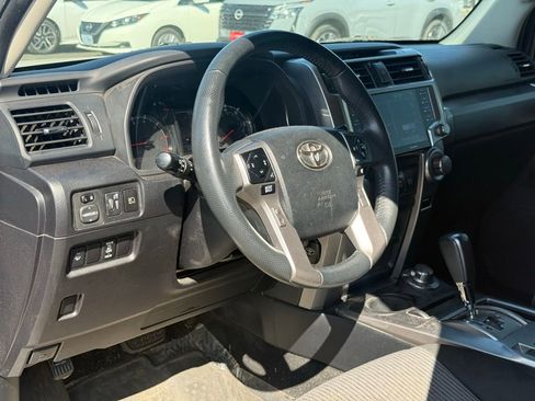 Used 2020 Toyota 4Runner SR5 AWD/4WD image 5