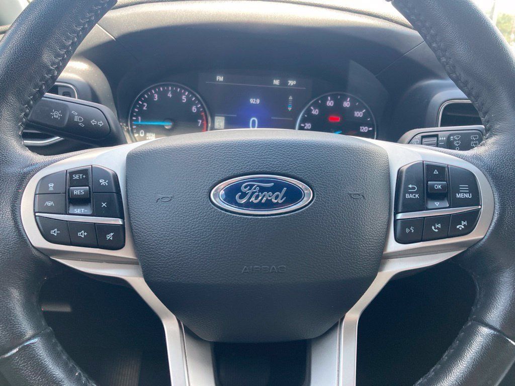 Used 2022 Ford Explorer XLT w/ Equipment Group 202A RWD image 20