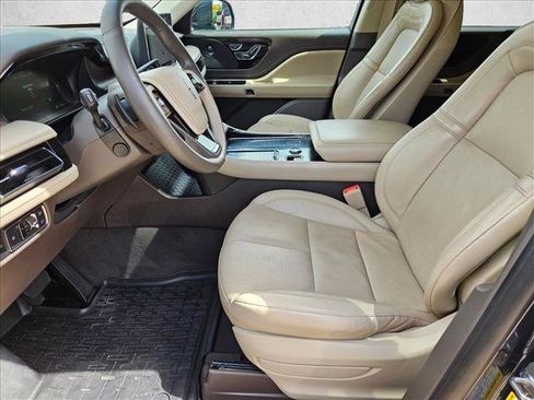 Used 2021 Lincoln Aviator Reserve w/ Equipment Group 201A AWD/4WD image 16