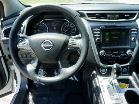 Used 2024 Nissan Murano SV image 10
