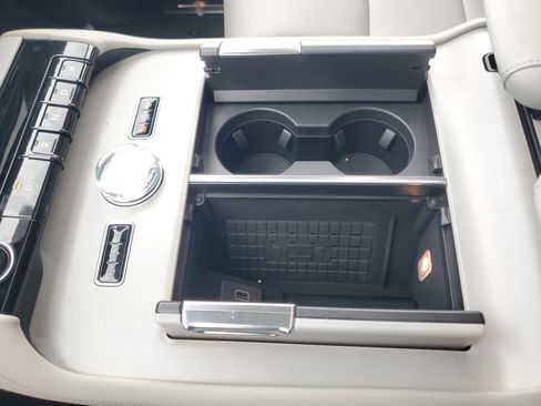 New 2026 Lincoln Navigator Reserve image 26