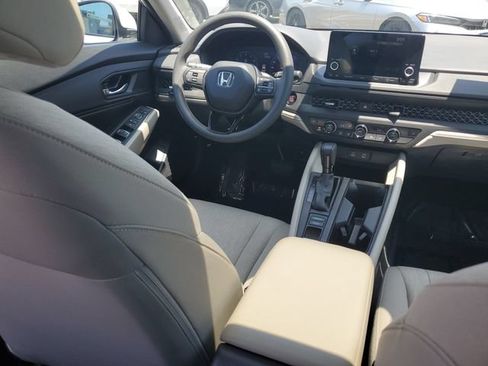 Certified 2023 Honda Accord EX image 9