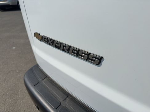 New 2026 Chevrolet Express 2500 Extended w/ Driver Convenience Package RWD image 10