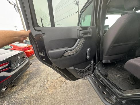 Used 2015 Jeep Wrangler Unlimited Sport AWD/4WD image 17