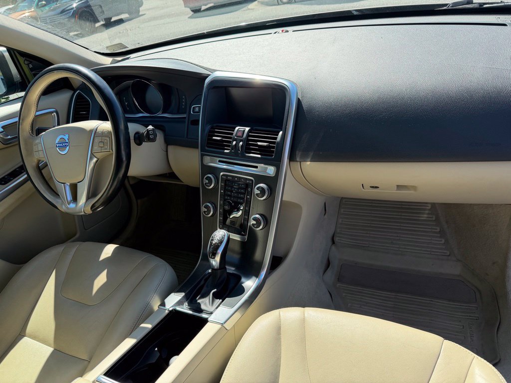 Used 2015 Volvo XC60 T5 AWD/4WD image 10